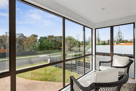 Photo of property in 36 Eruini Street, Waikanae Beach, Waikanae, 5036