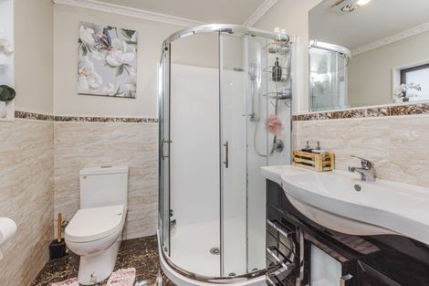 Photo of property in 50b Great South Road, Manurewa, Auckland, 2102