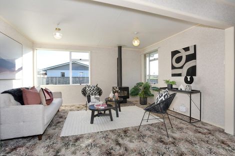 Photo of property in 1 Edward Street, Bulls, 4818