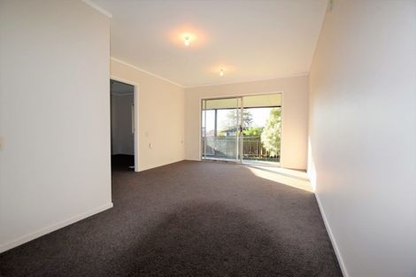 Photo of property in 6 Hiseman Lane, Henderson, Auckland, 0612