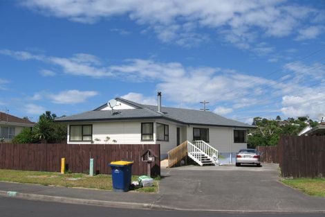 Photo of property in 10 Cabello Place, Unsworth Heights, Auckland, 0632