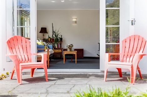 Photo of property in 136 Hine Road, Wainuiomata, Lower Hutt, 5014