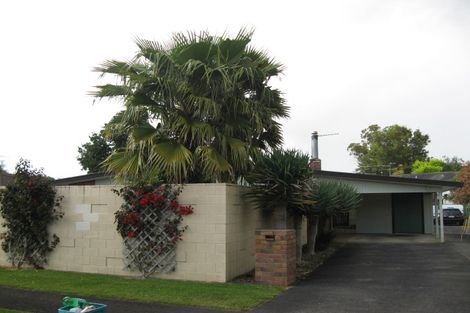 Photo of property in 6 Glengowan Place, Conifer Grove, Takanini, 2112