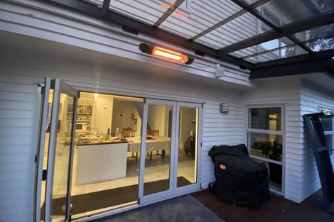 Photo of property in 10 Saltaire Street, Avondale, Auckland, 1026