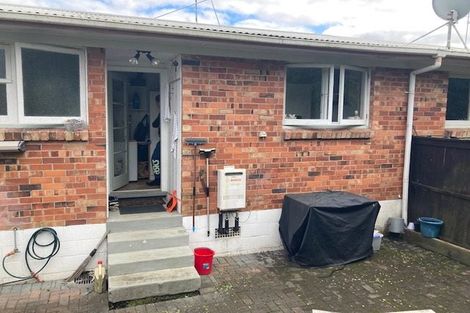 Photo of property in 2/3a Huapai Street, Onehunga, Auckland, 1061