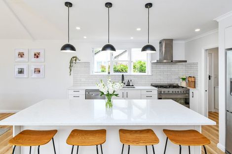 Photo of property in 25 Village Way, Ardmore, Papakura, 2582