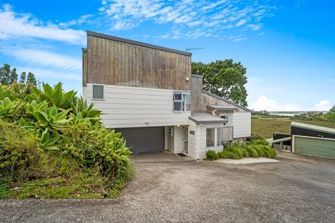 Photo of property in 2/63 College Road, Northcote, Auckland, 0627