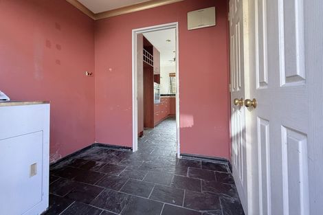 Photo of property in 17 Whitford Road, Howick, Auckland, 2014