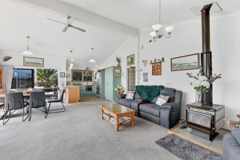 Photo of property in 20 Broadsea Avenue, Ruby Bay, Mapua, 7005
