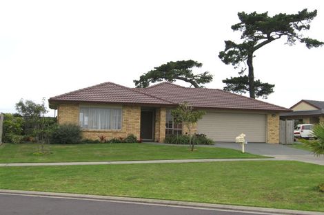 Photo of property in 33 Richfield Crescent, Westgate, Auckland, 0614