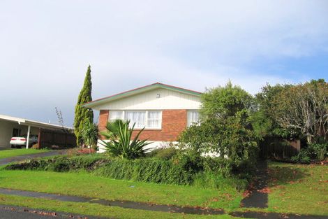 Photo of property in 6 Quibray Place, Botany Downs, Auckland, 2010
