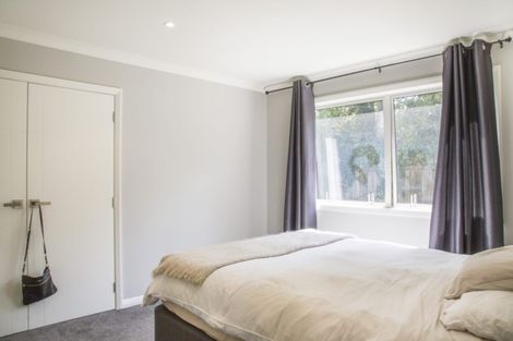 Photo of property in 11b Bank Street, Hillcrest, Auckland, 0627