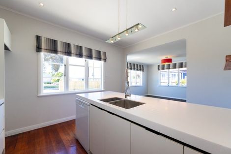 Photo of property in 35 Nuffield Avenue, Marewa, Napier, 4110