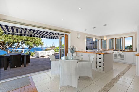 Photo of property in 1 Penguin Street, Leigh, 0985