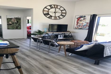 Photo of property in 7 Strathnaver Drive, Waikawa Beach, Manakau, 5573