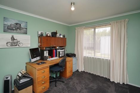 Photo of property in 9 Manahi Place, Woodend, 7610