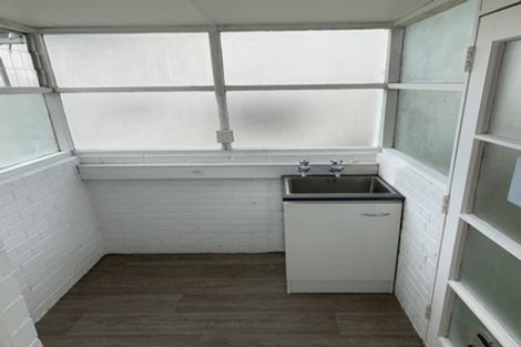 Photo of property in 1/5 Whitby Crescent, Mairangi Bay, Auckland, 0630