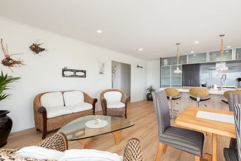 Photo of property in 22d Weka Street, Mangawhai, 0505