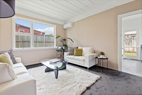 Photo of property in 51 Shackleton Street, New Brighton, Christchurch, 8061