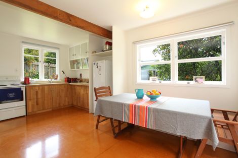 Photo of property in 6b Cross Street, Raglan, 3225