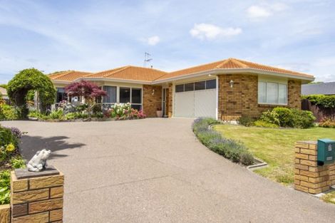 Photo of property in 37 Lotus Avenue, Mount Maunganui, 3116