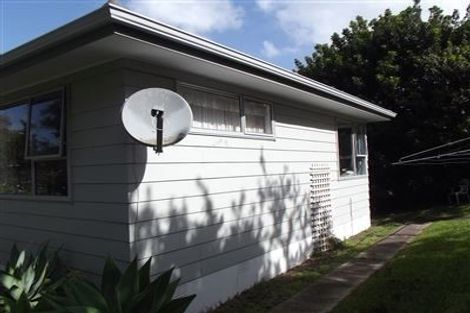Photo of property in 66 Oaktree Avenue, Browns Bay, Auckland, 0630
