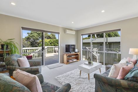 Photo of property in 4 Corlett Road, Plimmerton, Porirua, 5026