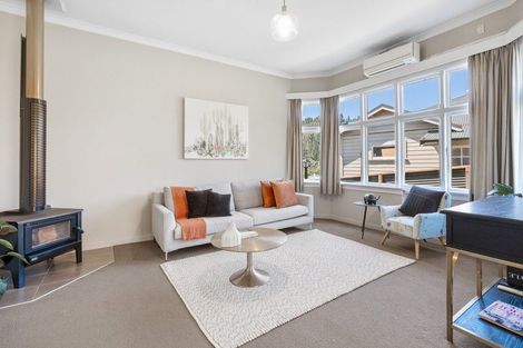 Photo of property in 21 Glenross Street, Glenross, Dunedin, 9011