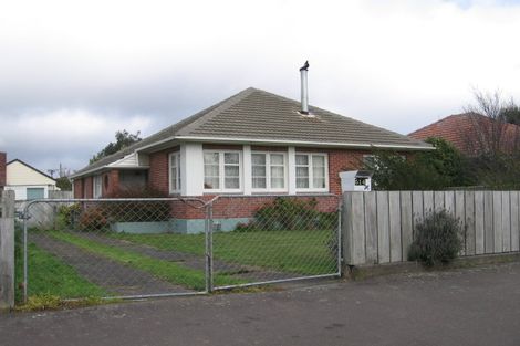 Photo of property in 514 Featherston Street, Roslyn, Palmerston North, 4414
