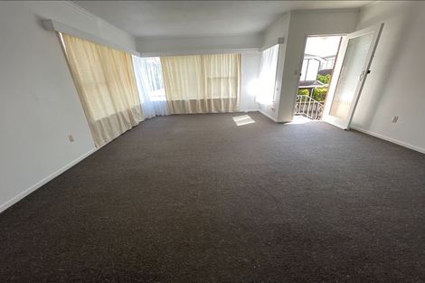 Photo of property in 3/44 East Coast Road, Milford, Auckland, 0620