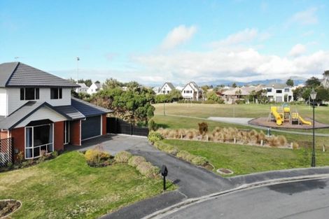 Photo of property in 8 Evenwood Place, Waimairi Beach, Christchurch, 8083