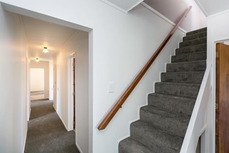 Photo of property in 16 Saint Ives Grove, Whalers Gate, New Plymouth, 4310
