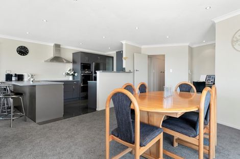 Photo of property in 53 Omokoroa Road, Omokoroa, 3114