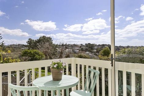Photo of property in 12 Ross Avenue, Glenfield, Auckland, 0629
