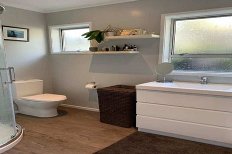 Photo of property in 2/2 Vari Place, Bayview, Auckland, 0629