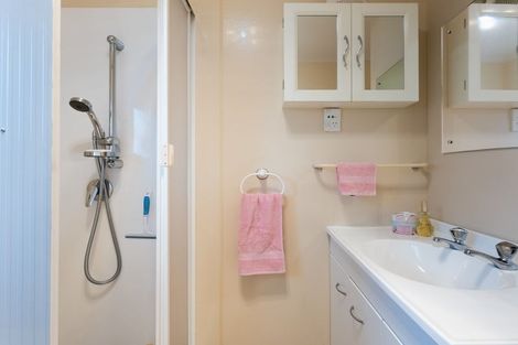 Photo of property in 9a Saxton Street, Levin, 5510