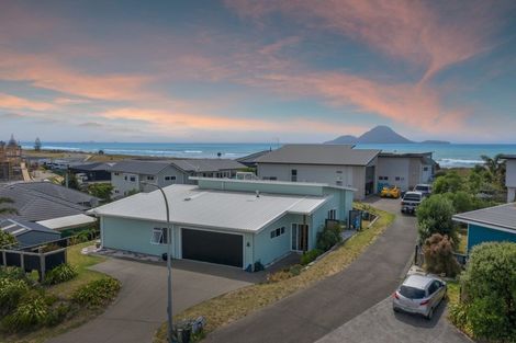 Photo of property in 32a Ohuirehe Road, Coastlands, Whakatane, 3120