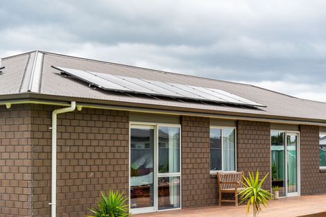 Photo of property in 1 Routhan Way, Carterton, 5713