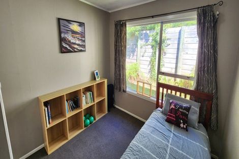 Photo of property in 6a Brierley Place, Marfell, New Plymouth, 4310
