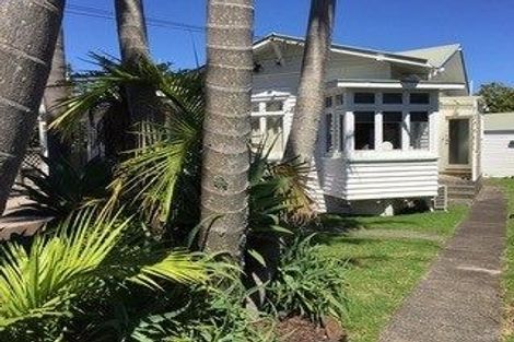 Photo of property in 27 Horotutu Road, Greenlane, Auckland, 1061