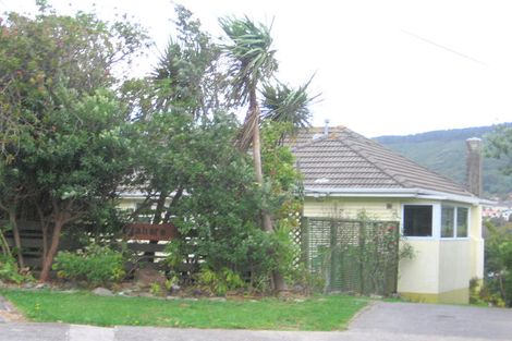 Photo of property in 20 South Street, Tawa, Wellington, 5028