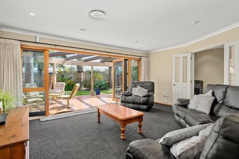 Photo of property in 337 Otumoetai Road, Otumoetai, Tauranga, 3110