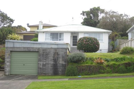 Photo of property in 16 Parris Street, Moturoa, New Plymouth, 4310