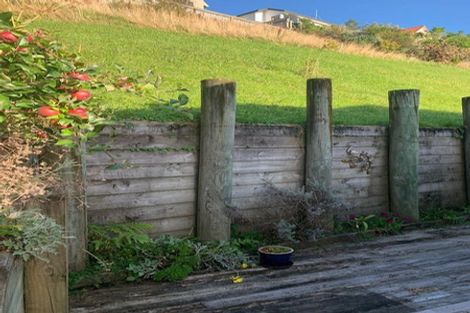 Photo of property in 19 Corsham Grove, Churton Park, Wellington, 6037