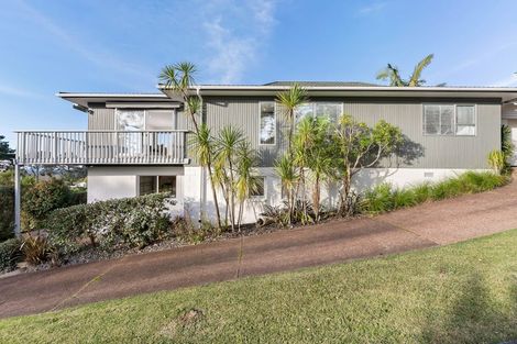 Photo of property in 1/98 Park Rise, Campbells Bay, Auckland, 0630