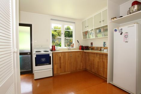Photo of property in 6b Cross Street, Raglan, 3225