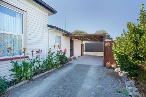 Photo of property in 12 Rata Street, Tokomaru, Palmerston North, 4474