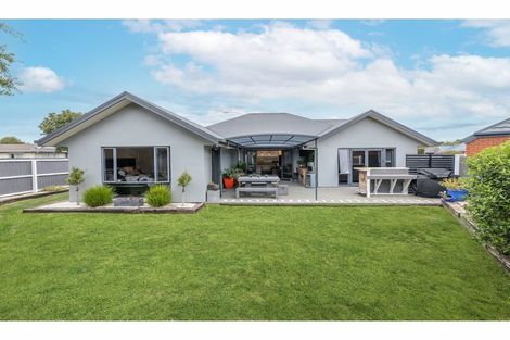 Photo of property in 8 Matawai Close, Rangiora, 7400