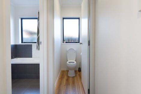 Photo of property in 98 Twin Oak Avenue, Papamoa Beach, Papamoa, 3118