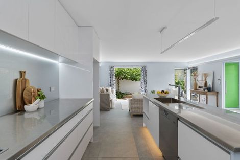 Photo of property in 1/64 Hewitts Road, Merivale, Christchurch, 8014